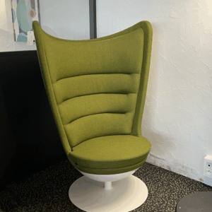 Fauteuil enveloppant